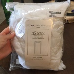 Liz Claiborne White Scarf Valance